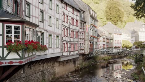Beautiful-Traditional-Germany-Old-House-Beside-Small-River-in-Monschau