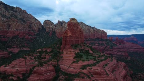 Markantes-Plateau-In-Sedona,-Arizona