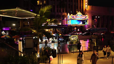 Los-Angeles-USA,-Hollywood-Boulevard,-Walk-of-Fame,-Theaters,-People-and-Traffic-at-Night