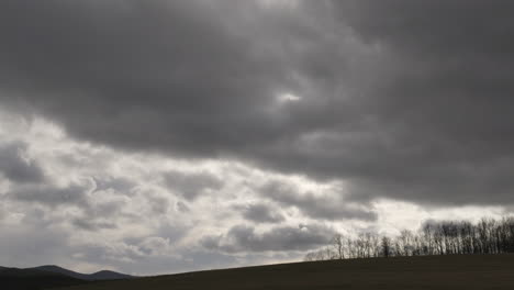 Nubes-De-Tormenta-En-Un-Día-De-Invierno