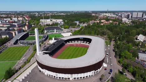 Olympiastadion-Helsinki-–-Drohnenansicht-Von-Vorne