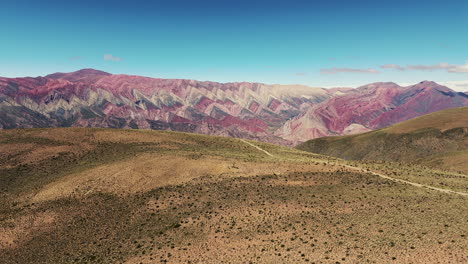 El-Hornocal,-also-known-as-Cerro-de-los-14-Colores,-in-Jujuy,-Argentina,-nestled-in-the-Andes-mountain-range