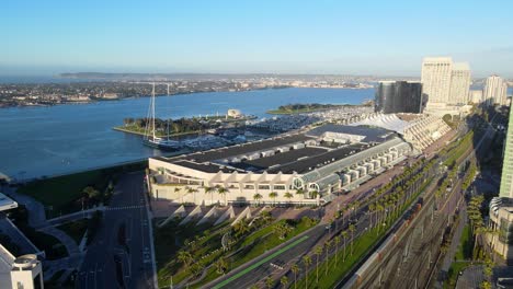 Convention-Center-in-San-Diego-with-small-marina-nearby,-aerial-view
