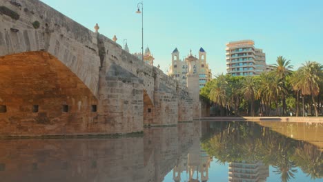 The-Puente-del-Mar-pedestrian-bridge-crosses-the-Turia-riverbed-in-the-city-of-Valencia