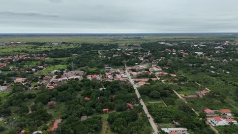 Retiro-Rural:-Volando-Por-Encima-Del-Tranquilo-Campo