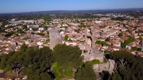 Luftaufnahme-Der-Überreste-Der-Festung-Châteaurenard