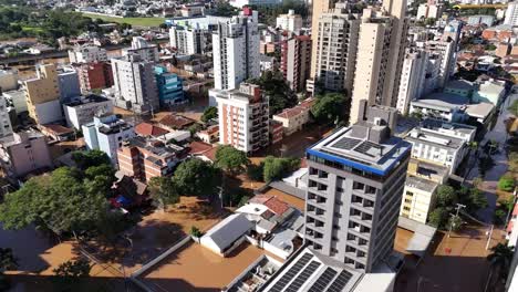 Ciudad-Sumergida-En-Agua,-Desastre-Ambiental-Sudamérica,-Aéreo