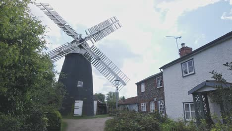 Bardwell-renovated-windmill-pump-Suffolk-nostalgic-landmark