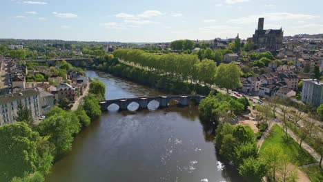Limoges-riverside-with-bridges-and-cityscape,-France