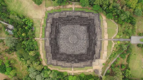 Vista-Aérea-Del-Templo-De-Borobudur,-Java-Central,-Indonesia