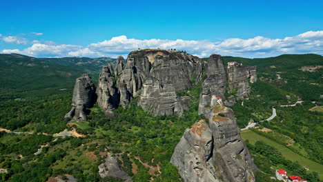 Rock-Formations-At-Meteora-Monasteries-In-Trikala,-Greece