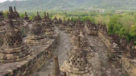 Vista-Aérea-Del-Templo-De-Borobudur,-Java-Central,-Indonesia
