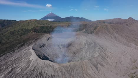 Luftaufnahme-Des-Mount-Bromo-Kraters,-Java,-Indonesien