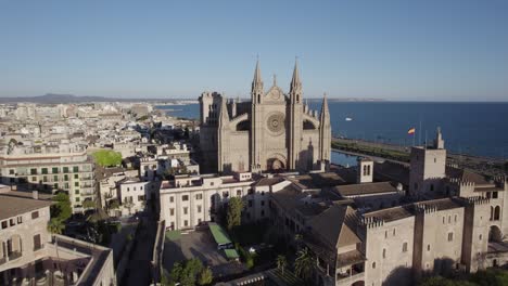 Iglesia-Catedral-Histórica-En-Palma,-Mallorca