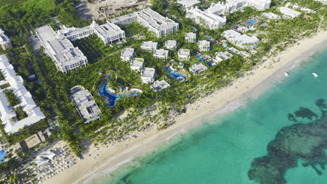 Aerial-View-Of-Hotel-Riu-Palace-Bavaro-On-Picturesque-Beach-In-Punta-Cana,-Dominican-Republic