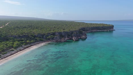 Jaragua-national-Park-with-turquoise-colored-coastline-in-Pedernales