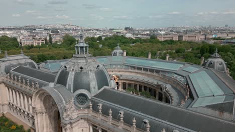 Landschaft-Von-Paris.-Drohnenansicht-Vom-Dach