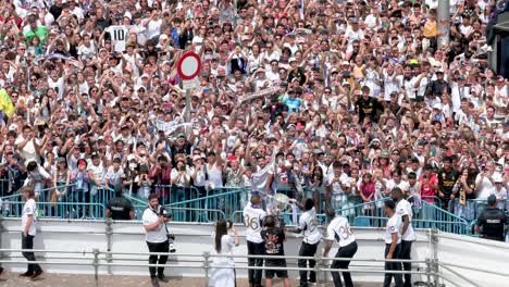 Celebrating-their-36th-La-Liga-title,-Real-Madrid-players-and-thousands-of-fans-gathered-at-Cibeles-Square-in-Madrid,-Spain