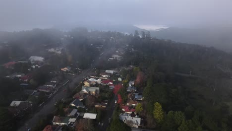 Drone-aerial-over-the-quaint-town-of-Katoomba-during-a-cloudy-morning