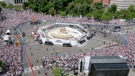 To-celebrate-Real-Madrid's-36th-La-Liga-title,-Real-Madrid-team,-players-and-fans-gathered-at-Cibeles-Square-in-Madrid,-Spain