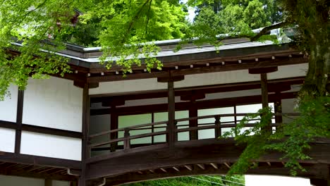 Beautiful-architecture-at-typical-Japanese-temple-in-summer