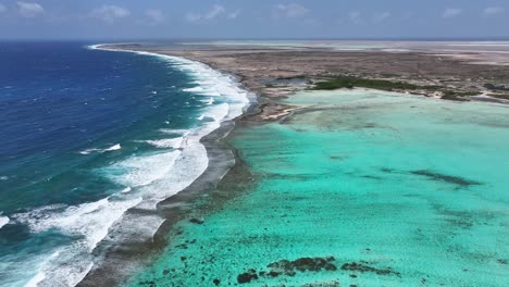 Karibische-Skyline-Am-Kradendijk-In-Bonaire,-Niederländische-Antillen