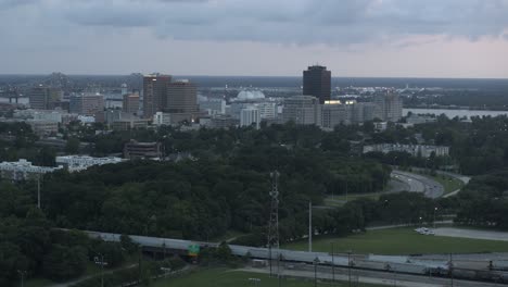Establishing-drone-shot-of-Baton-Rouge,-Louisiana