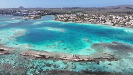 Horizonte-Caribeño-En-Oranjestad-En-El-Caribe,-Países-Bajos,-Aruba