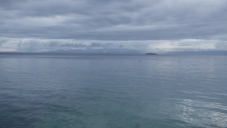 Beautiful-static-shot-of-the-open-ocean-in-Cebu-island,-Philippines