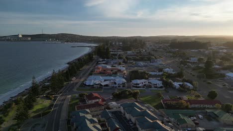 Draufsicht-Auf-Die-Häuser-An-Der-Küste-Von-Esperance-Im-Westen-Australiens