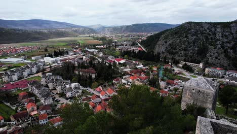 Aérea-Desde-El-Castillo-En-Stolac,-Bosnia-Y-Herzegovina