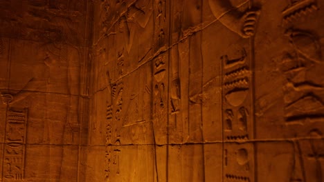 Hieroglyphic-Carvings-on-the-Wall-of-an-Ancient-Egyptian-Temple-in-Close-Up
