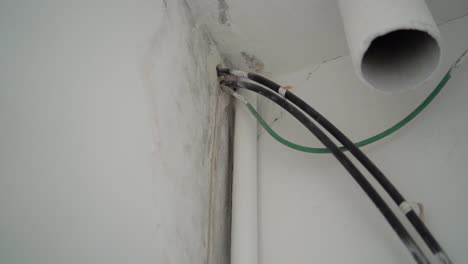 Entry-of-boiler-pipes-and-water-pipes-into-the-wall-which-causes-mold-and-leakage,-sloppy-work