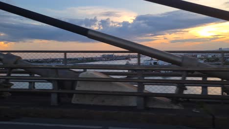 Fahrt-Auf-Der-Brücke-Zwischen-Cebu-City-Und-Mactan-Island-Bei-Sonnenaufgang,-Beifahrer-POV,-Philippinen