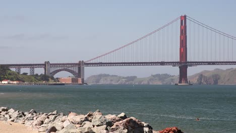 El-Lado-Sur-Del-Puente-Golden-Gate-Desde-El-Paseo-Golden-Gate-En-San-Francisco,-California,-EE.UU.