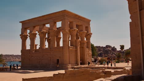 Philae-Temple-in-Aswan,-Egypt---Ancient-Egyptian-Architecture-with-Tourists