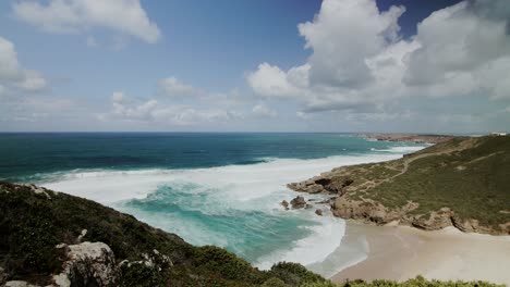 Beautiful-view-on-a-sunny-coastline-in-Portugal