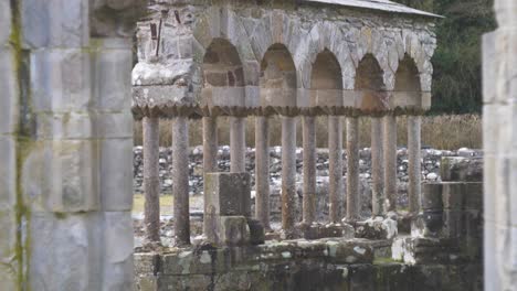 Ruinas-Del-Lavabo-De-La-Antigua-Abadía-De-Mellifont-Cerca-De-Drogheda-En-El-Condado-De-Louth,-Irlanda