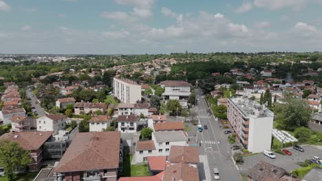 Luftaufnahme-Des-Dorfes-Balma-In-Toulouse,-Frankreich-An-Einem-Sonnigen-Tag