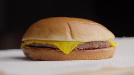 Leckerer-Cheeseburger,-Bereit-Zum-Verzehr