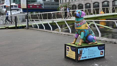 Artistic-Guide-Dogs-within-Canary-Wharf,-London,-United-Kingdom