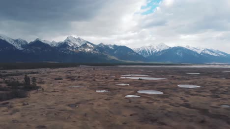 Verlassener-Lonely-Planet-Blick-Auf-Mission-Mountains,-Montana