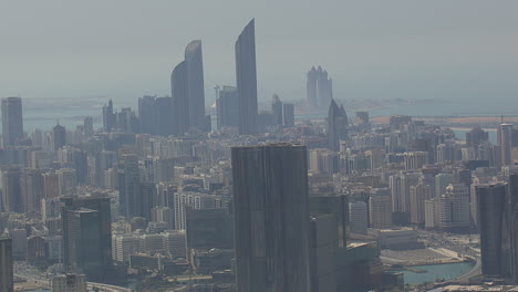 Skyline-Von-Abu-Dhabi-Mit-Blick-Nach-Süden