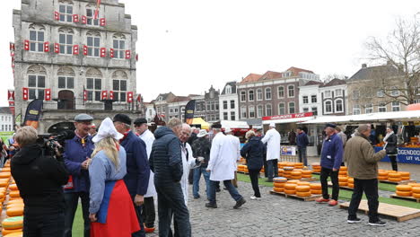 Traditional-dutch-dairy-products-from-Gouda