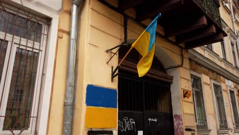 Bandera-Ucraniana-En-Una-De-Las-Calles-De-Odesa.