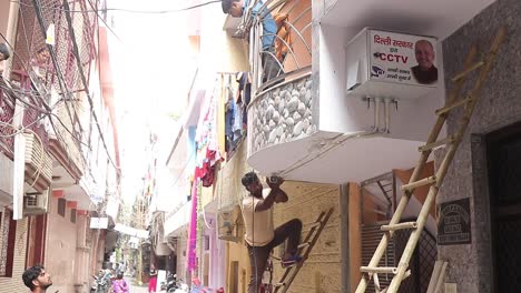 CCTV-Kamera-Wird-In-Stadtteilen-Von-Neu-Delhi,-Indien,-Installiert