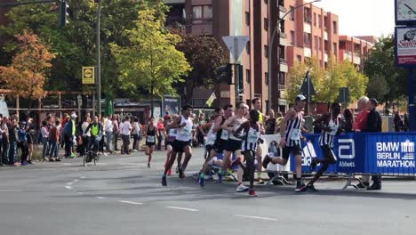 The-runners-of-the-Berlin-Marathon-2018-will-be-cheered-on-by-the-spectators-along-the-course