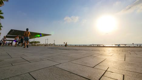 Zeitraffer-Der-Strandpromenade-Von-Tel-Aviv-Bei-Sonnenuntergang