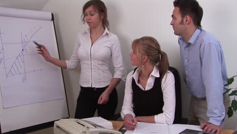 Office-Workers-at-a-Presentation