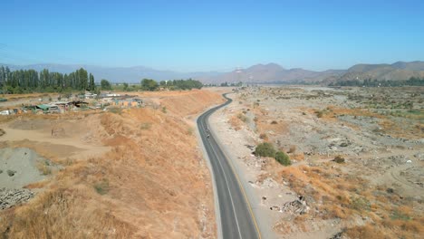 Ciclismo-En-Ribera-Del-Maipo,-Chile